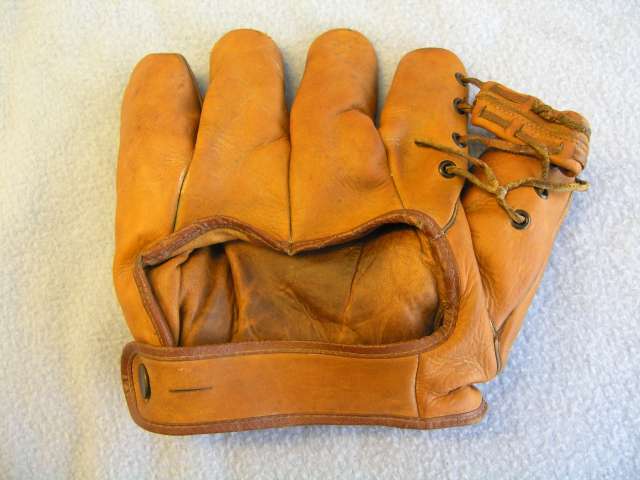 Gene Moore MacGregor Goldsmith G18 Back Doug